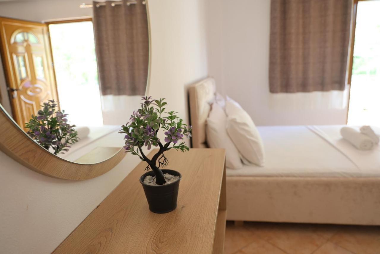 Apartments Villa Luti Stjar Extérieur photo